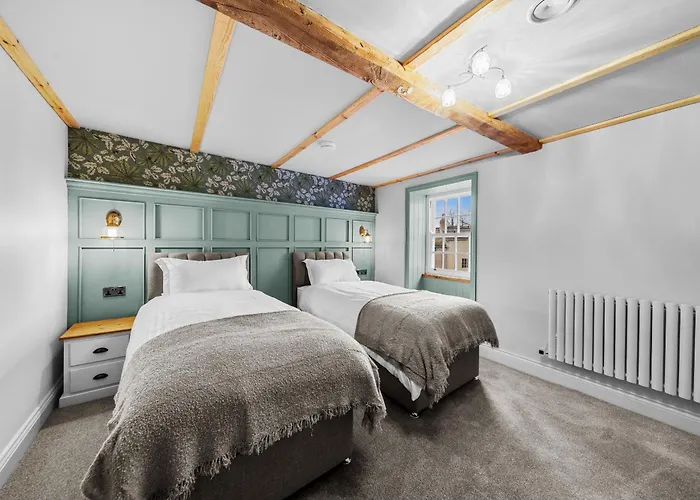 Tilly's Cosy Retreats - Cave Knaresborough