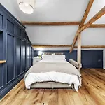 Tilly's Cosy Retreats - Cave Ferienhaus *